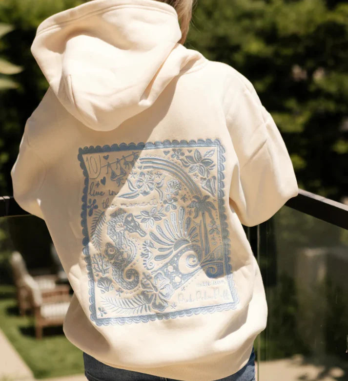 Sudadera Wanderlust™ – Arte y Confort en Cada Detalle